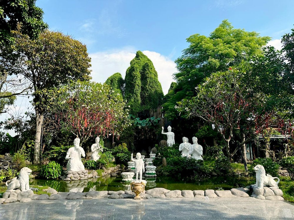 Khuôn viên chùa Gò Kén
